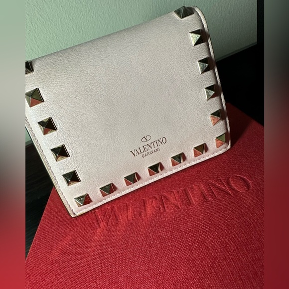 Valentino Garavani Rockstud Bifold Snap Wallet - Picture 10 of 10